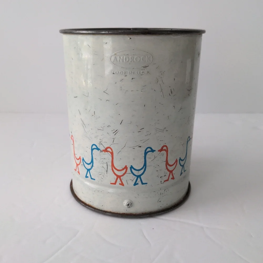 Androck Flour Sifter Geese Ducks Kitchen Vintage Collectibles